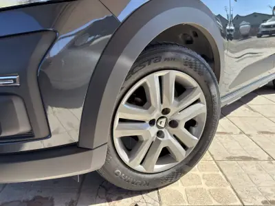 Dacia Sandero 2021 - 12950 EUR, 82532 km - 82532km - foto 3 de 28