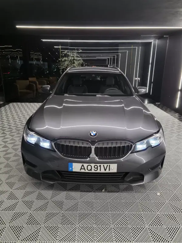 BMW 320 2022 - 27750 EUR, 124000 km - AUTO.MOTO.pt - 124000km - foto 8 de 21