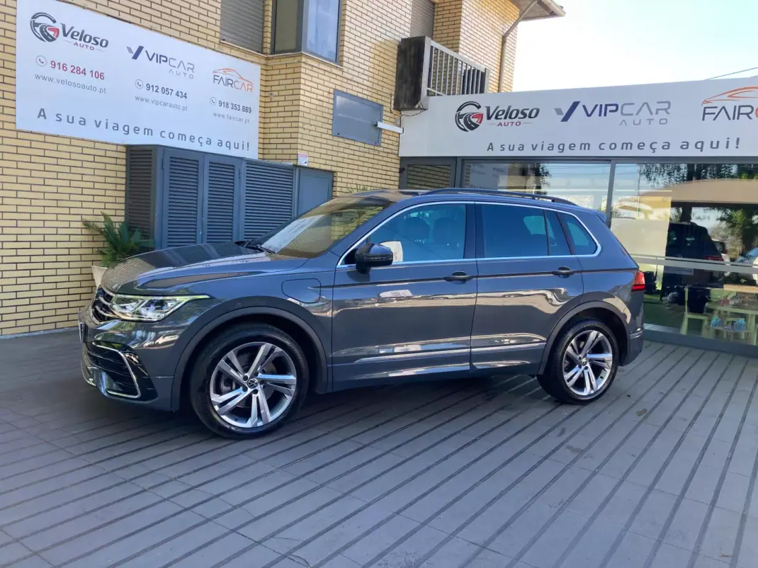 Volkswagen Tiguan 2022 - 32900 EUR, 65994 km - AUTO.MOTO.pt - 65994km - foto 3 de 24