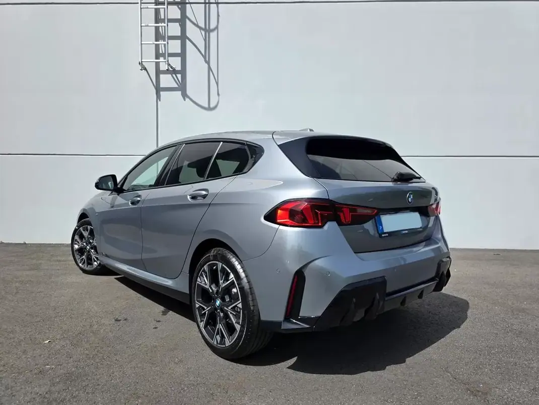 BMW 116 2025 - 30500 EUR, 14400 km - AUTO.MOTO.pt - 14400km - foto 11 de 39