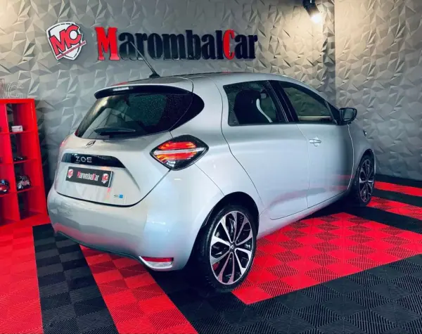 Renault Zoe 2021 - 21990 EUR, 60654 km - AUTO.MOTO.pt - 60654km - foto 7 de 26