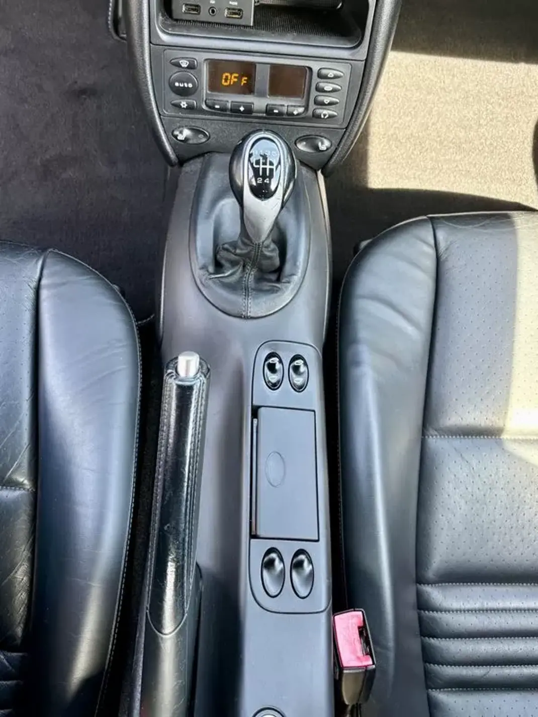 Porsche 911 2002 - 44900 EUR, 120127 km - AUTO.MOTO.pt - 120127km - foto 16 de 23