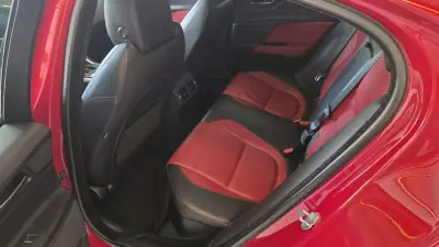 Jaguar XE 2016 - 14950 EUR, 176623 km - AUTO.MOTO.pt - 176623km - foto 47 de 58