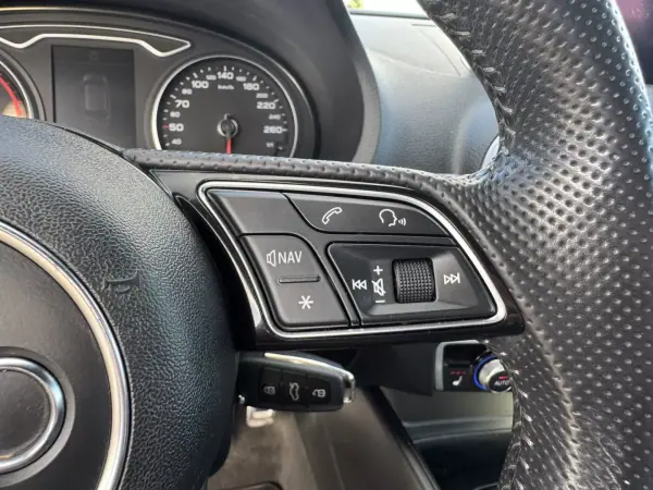 Audi A3 Sportback 2017 - 18990 EUR, 164000 km - AUTO.MOTO.pt - 164000km - foto 17 de 33