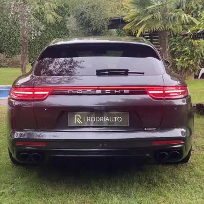 Porsche Panamera Sport Turismo 2019 - 69990 EUR, 210000 km - AUTO.MOTO.pt - 210000km - foto 10 de 50
