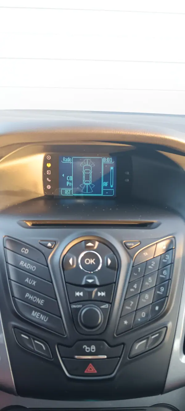 Ford Focus 2011 - 6500 EUR, 208000 km - AUTO.MOTO.pt - 208000km - foto 8 de 8