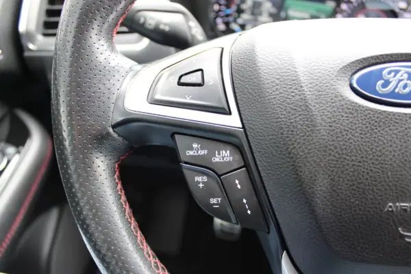 Ford S-Max 2019 - 29900 EUR, 230239 km - AUTO.MOTO.pt - 230239km - foto 15 de 26