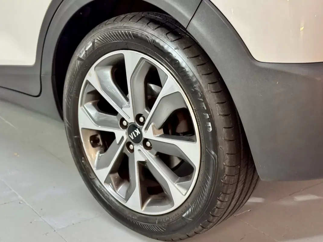 Kia Stonic 2019 - 15750 EUR, 68000 km - AUTO.MOTO.pt - 68000km - foto 20 de 60