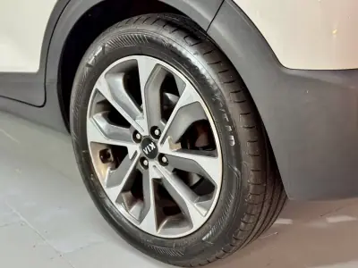 Kia Stonic 2019 - 15750 EUR, 68000 km - AUTO.MOTO.pt - 68000km - foto 20 de 60