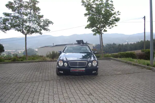 Mercedes-Benz CLK 200 1999 - 11000 EUR, 114500 km - AUTO.MOTO.pt - 114500km - foto 5 de 12