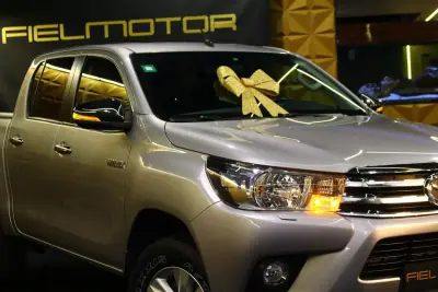 Toyota Hilux 2017 — foto 6 de 21