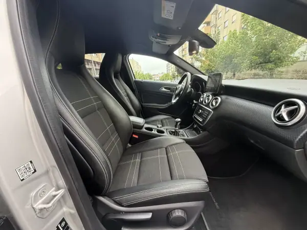 Mercedes-Benz A 180 2016 - 14950 EUR, 145000 km - 145000km - foto 13 de 15