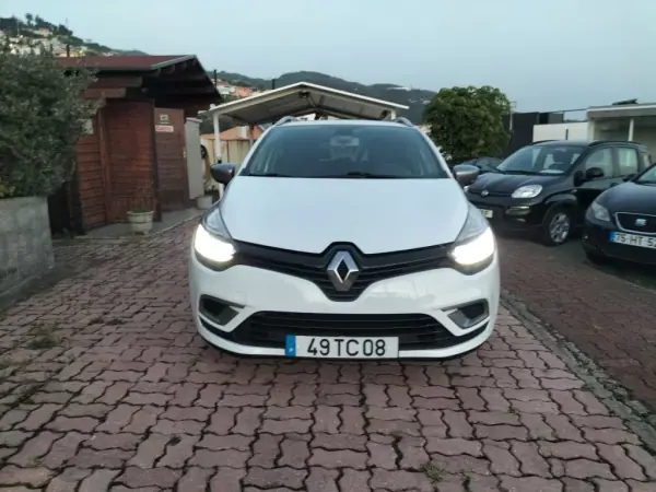 Renault Clio Sport Tourer 2017 - 14750 EUR, 159000 km - 159000km - foto 2 de 12
