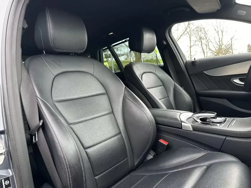 Mercedes-Benz C 250 2015 - 24450 EUR, 115000 km - AUTO.MOTO.pt - 115000km - foto 32 de 51