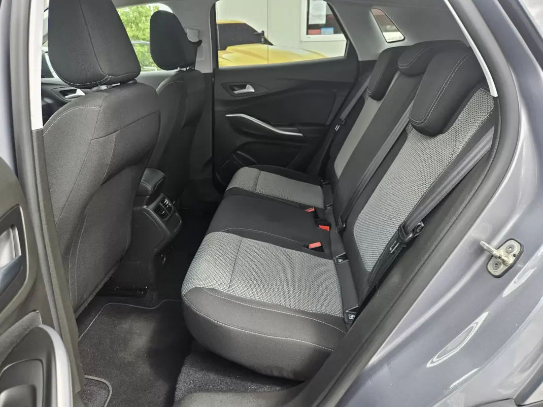 Opel Grandland X 2020 - 18800 EUR, 53900 km - AUTO.MOTO.pt - 53900km - foto 16 de 41