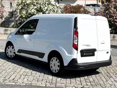 Ford Transit Connect 2019 - 10990 EUR, 170143 km - AUTO.MOTO.pt - 170143km - foto 4 de 10
