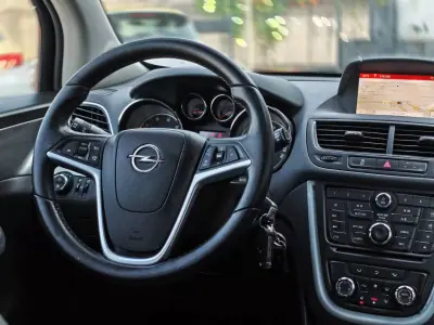 Opel Mokka 2016 - 12500 EUR, 135000 km - AUTO.MOTO.pt - 135000km - foto 10 de 18