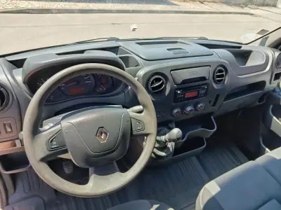 Renault Master 2019 - 19000 EUR, 83500 km - AUTO.MOTO.pt - 83500km - foto 7 de 28
