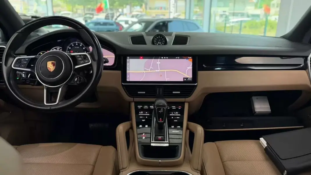 Porsche Cayenne 2019 - 59990 EUR, 87906 km - 87906km - foto 22 de 33