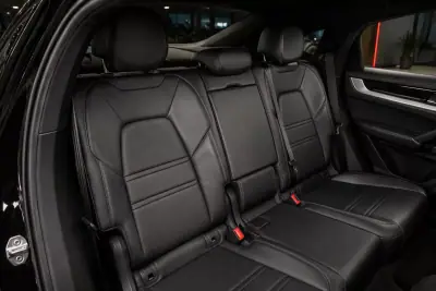Porsche Cayenne Coupé 2024 - 94990 EUR, 98750 km - 98750km - foto 7 de 9