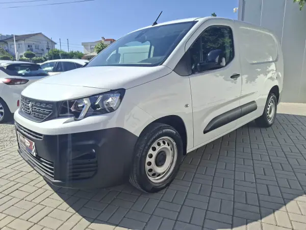 Peugeot Partner 2022 - 14850 EUR, 98726 km - AUTO.MOTO.pt - 98726km - foto 9 de 40