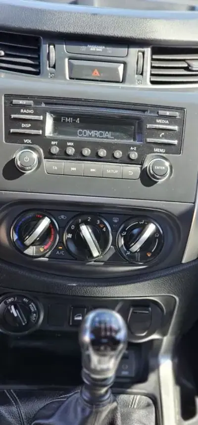 Nissan Navara 2020 - 27400 EUR, 190102 km - AUTO.MOTO.pt - 190102km - foto 11 de 12