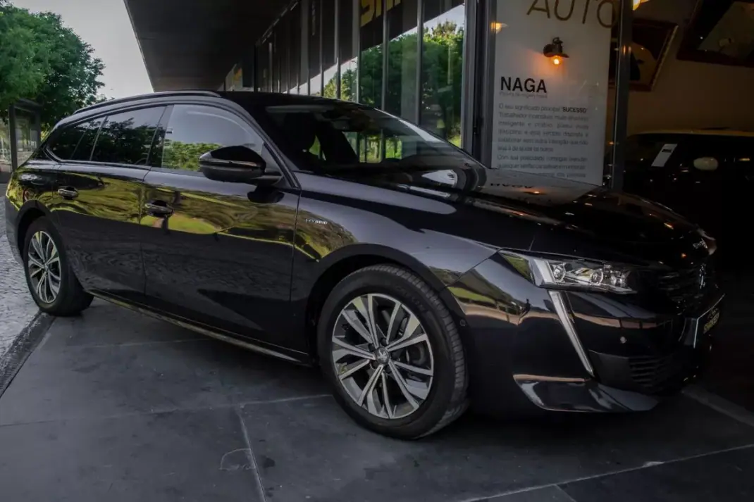 Peugeot 508 SW 2022 - 20700 EUR, 133452 km - AUTO.MOTO.pt - 133452km - foto 6 de 35