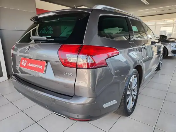 Citroën C5 Tourer 2017 - 9500 EUR, 248400 km - AUTO.MOTO.pt - 248400km - foto 11 de 38