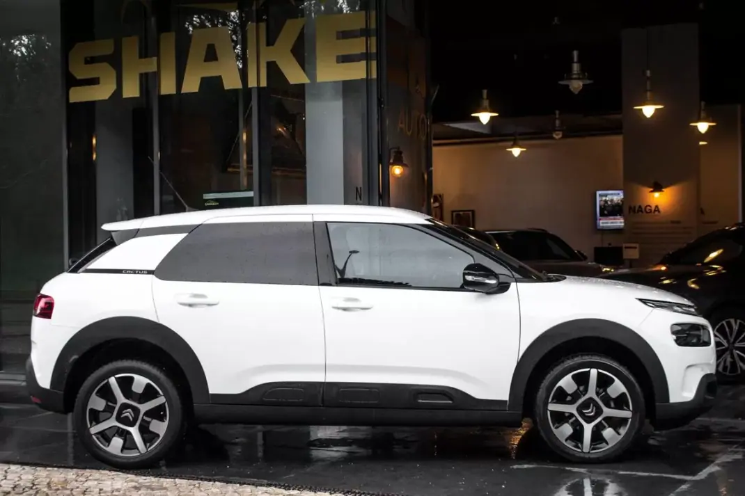 Citroën C4 Cactus 2019 - 12550 EUR, 90175 km - AUTO.MOTO.pt - 90175km - foto 5 de 41