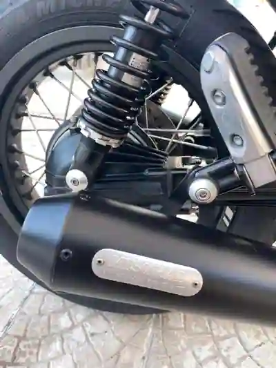 Moto Guzzi V7 III Rough 2018 - 6000 EUR, 25000 km - foto 4 de 7