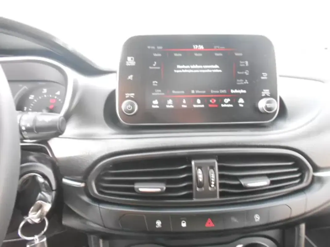 Fiat Tipo 2018 - 13500 EUR, 106069 km - AUTO.MOTO.pt - 106069km - foto 9 de 12