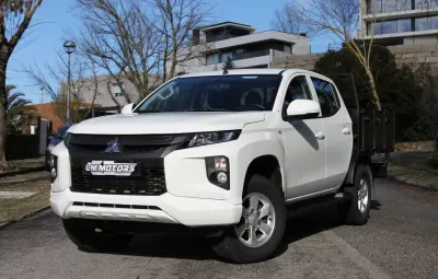 Mitsubishi L200 2022 - 33990 EUR, 13000 km - AUTO.MOTO.pt - 13000km - foto 2 de 35