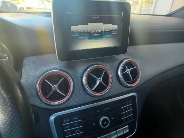 Mercedes-Benz CLA 180 2016 - 16890 EUR, 138109 km - AUTO.MOTO.pt - 138109km - foto 16 de 34
