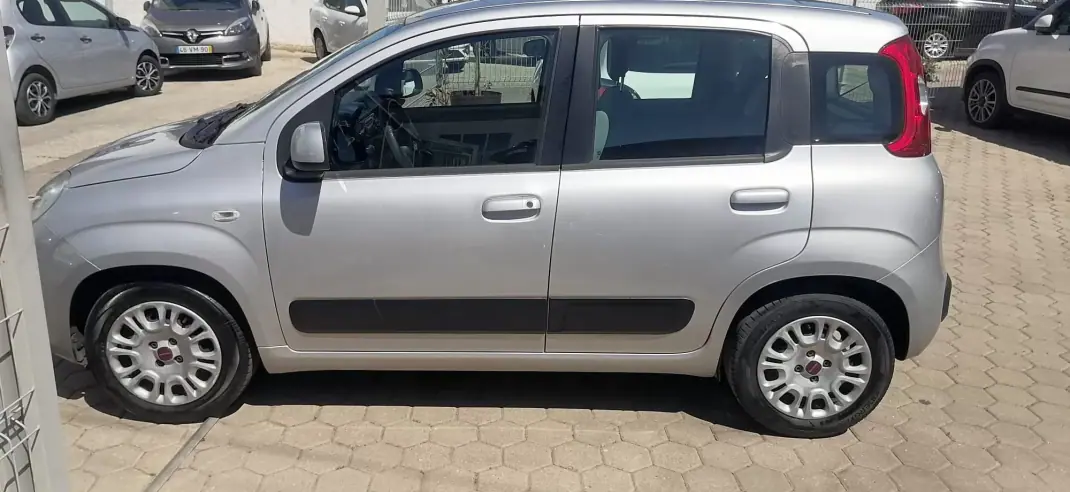Fiat Panda 2016 - 8600 EUR, 134110 km - AUTO.MOTO.pt - 134110km - foto 10 de 11
