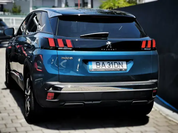 Peugeot 3008 2023 - 26950 EUR, 20280 km - AUTO.MOTO.pt - 20280km - foto 4 de 8