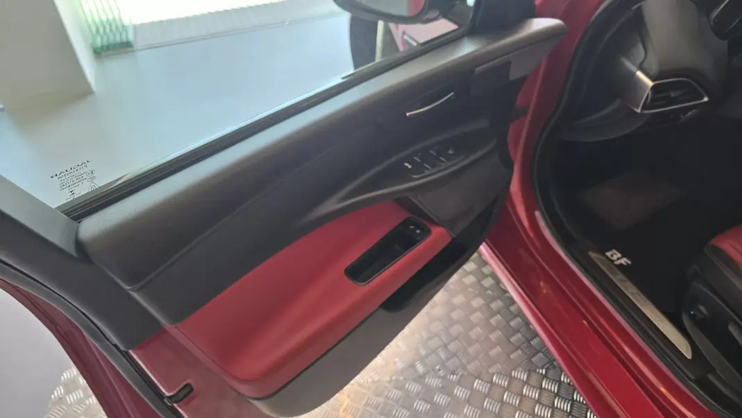 Jaguar XE 2016 - 14950 EUR, 176623 km - AUTO.MOTO.pt - 176623km - foto 34 de 58