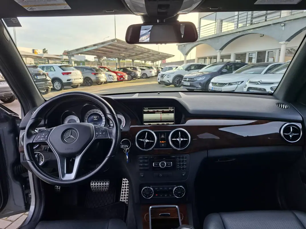 Mercedes-Benz GLK 250 2014 - 22500 EUR, 139500 km - AUTO.MOTO.pt - 139500km - foto 14 de 32