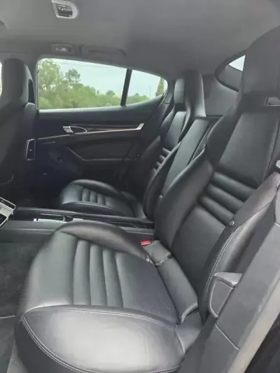 Porsche Panamera 2015 - 38499 EUR, 165000 km - AUTO.MOTO.pt - 165000km - foto 24 de 39