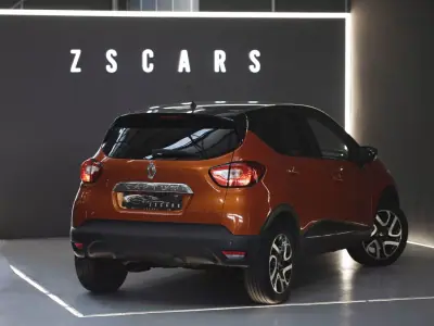 Renault Captur 2016 - 10990 EUR, 135642 km - AUTO.MOTO.pt - 135642km - foto 7 de 19
