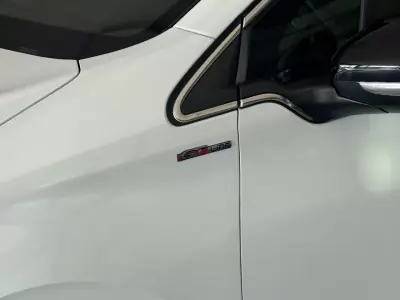 Peugeot 208 2017 - 12990 EUR, 101119 km - AUTO.MOTO.pt - 101119km - foto 3 de 22