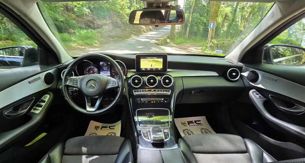 Mercedes-Benz C 200 2015 - 13750 EUR, 234000 km - AUTO.MOTO.pt - 234000km - foto 11 de 23