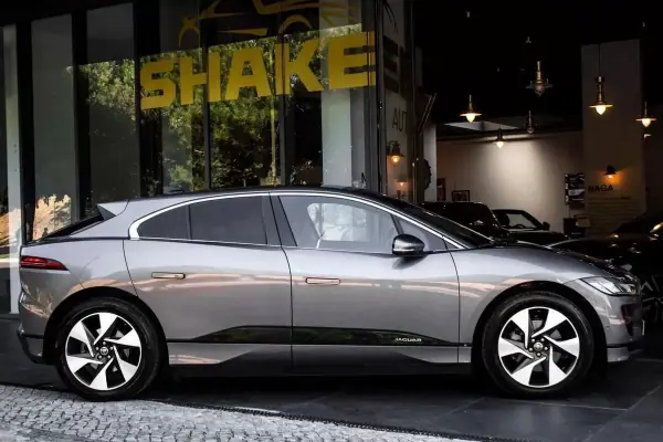Jaguar I-Pace 2021 - 28750 EUR, 135489 km - AUTO.MOTO.pt - 135489km - foto 9 de 43