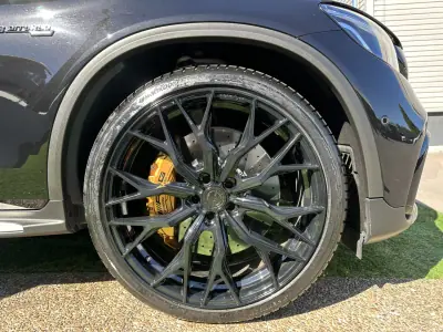 Mercedes-Benz GLC 63 AMG 2018 - 75000 EUR, 100000 km - 100000km - foto 26 de 93
