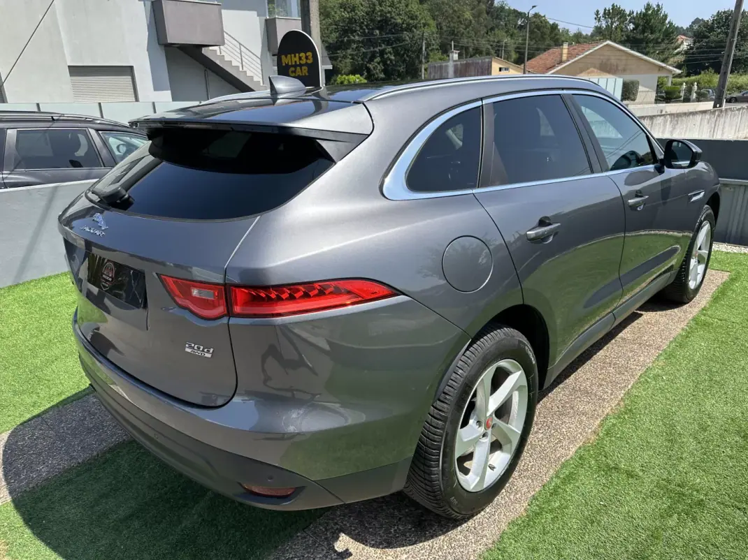 Jaguar F-Pace 2018 - 22500 EUR, 146000 km - 146000km - foto 12 de 69