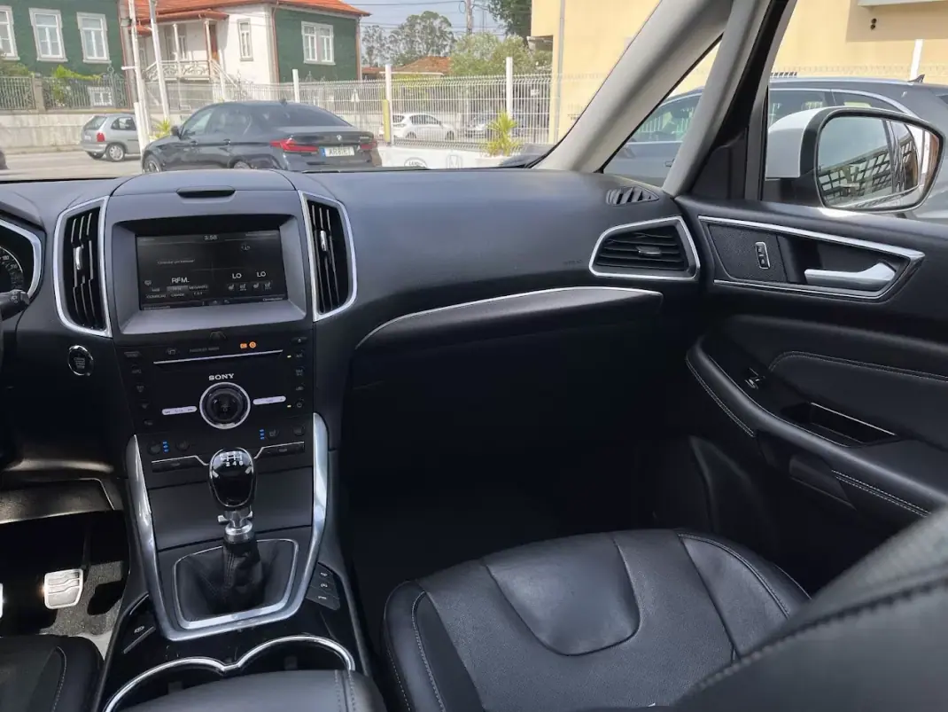 Ford S-Max 2016 - 27250 EUR, 140000 km - AUTO.MOTO.pt - 140000km - foto 13 de 80