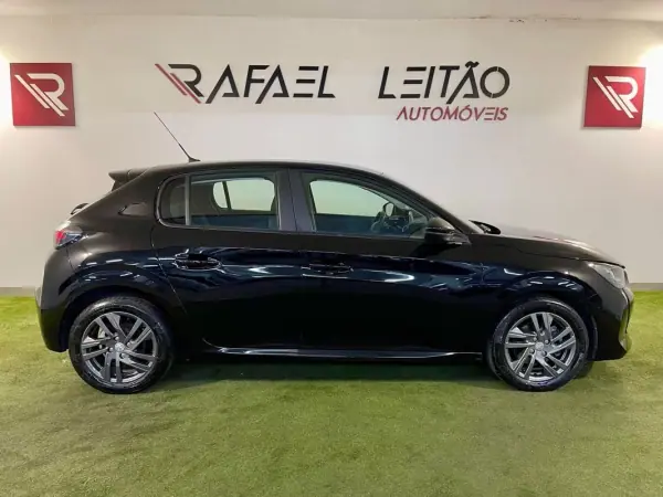 Peugeot 208 2022 - 13450 EUR, 145000 km - AUTO.MOTO.pt - 145000km - foto 5 de 29