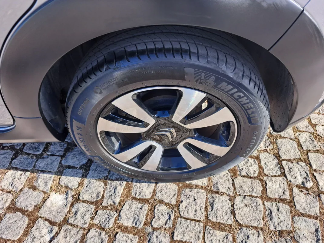 Citroën C3 2022 - 12990 EUR, 51629 km - AUTO.MOTO.pt - 51629km - foto 7 de 28