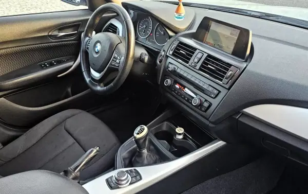 BMW 116 2012 - 10999 EUR, 280000 km - AUTO.MOTO.pt - 280000km - foto 18 de 24
