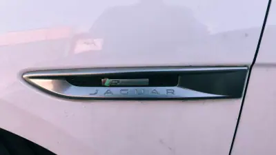 Jaguar F-Pace 2017 - 18900 EUR, 149000 km - 149000km - foto 10 de 23
