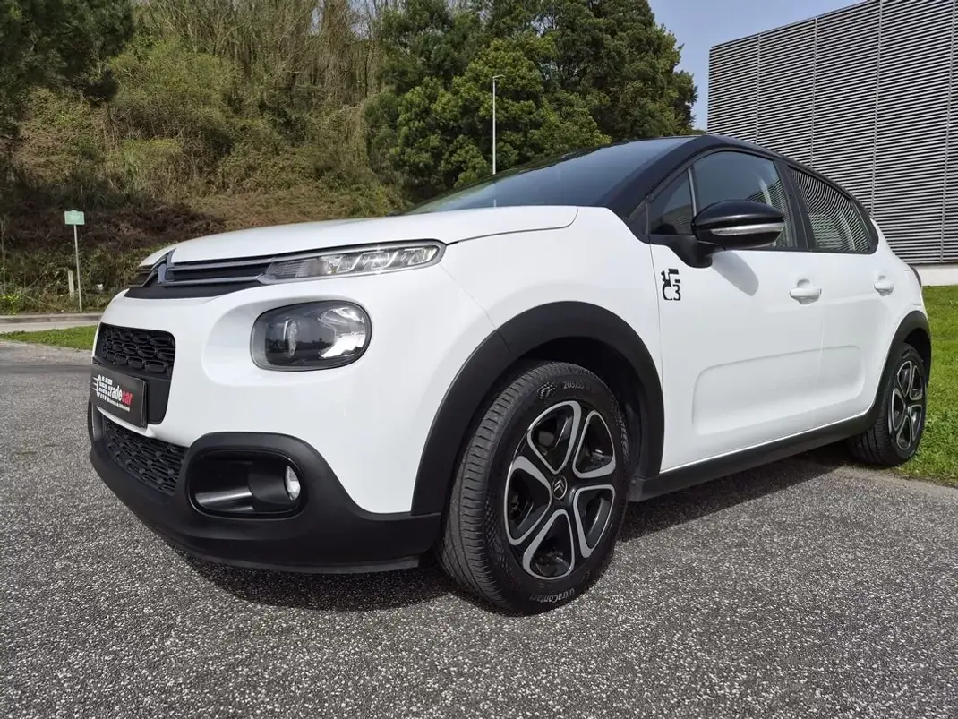 Citroën C3 2018 - 9990 EUR, 98339 km - AUTO.MOTO.pt - 98339km - foto 1 de 34